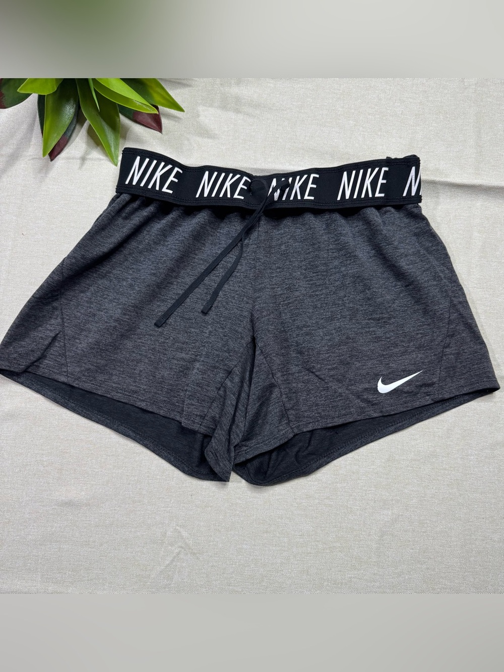 Nike Dri-FIT Gray Running Shorts Logo Waistband Athletic Women’s Small
